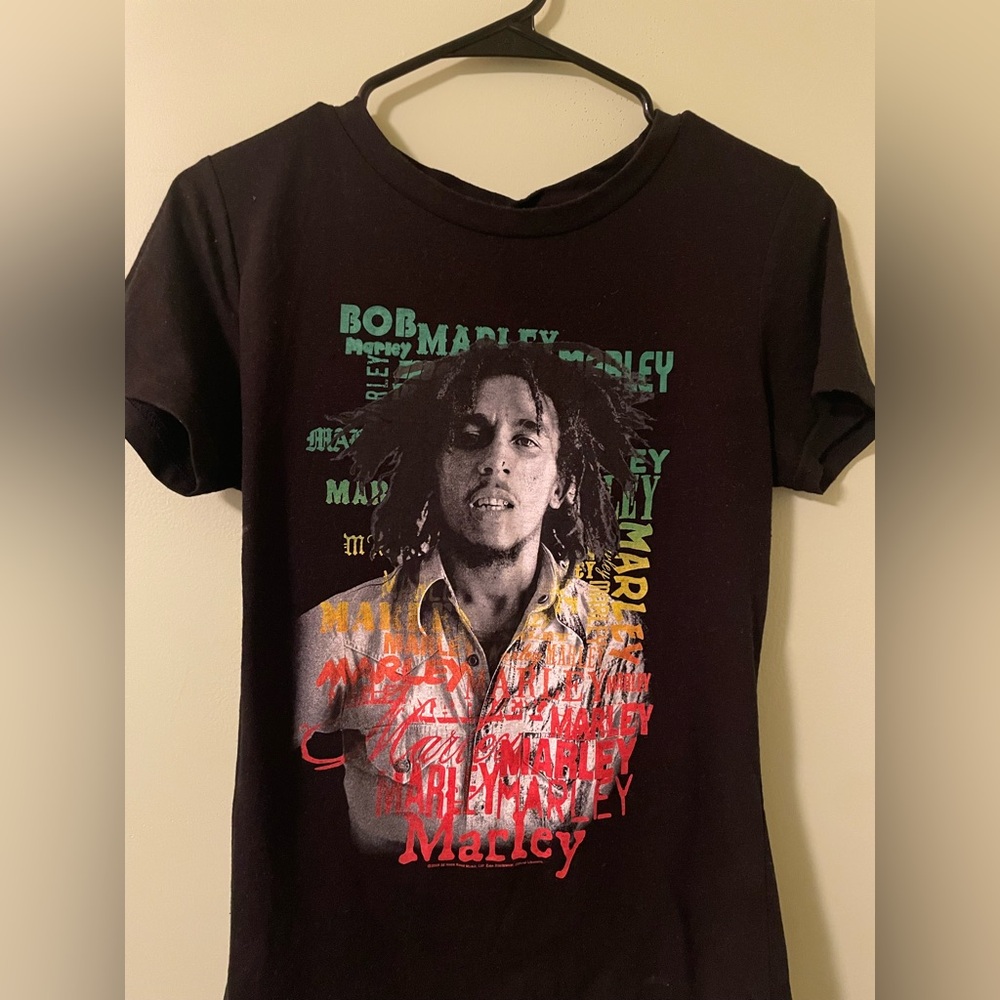 Black Graphic T-Shirt with Bob Marley Design